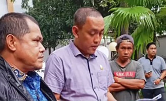 Protes Parkir Liar di Pengayoman, Mahasiswa Geruduk Kantor DPRD Makassar