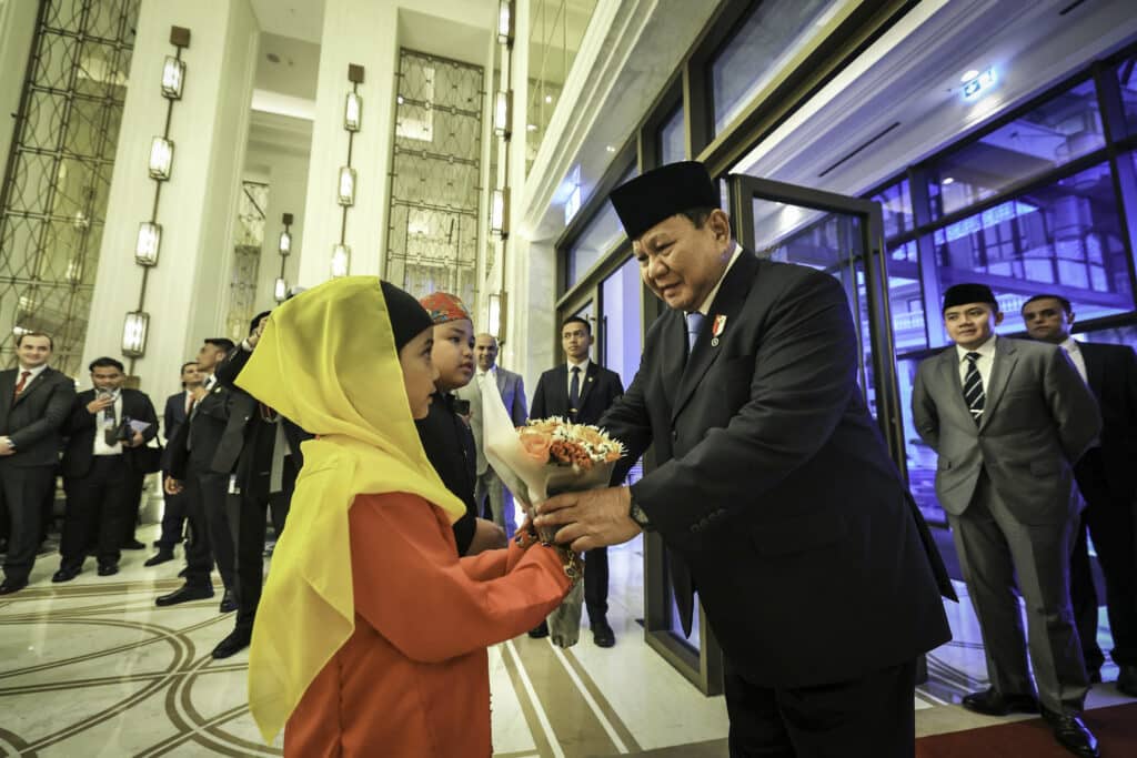 Diantar Raja Abdullah II, Presiden Prabowo Disambut Antusias oleh Diaspora Indonesia – Sekretariat Kabinet Republik Indonesia