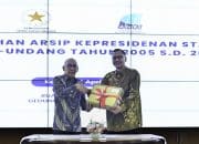 Sekretariat Dukungan Kabinet, Kemensetneg Serahkan Arsip Kepresidenan Statis Undang-Undang Tahun 2005 s.d. 2008 ke Arsip Nasional – Sekretariat Kabinet Republik Indonesia