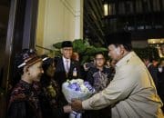 Kehangatan Diaspora Indonesia Sambut Kedatangan Presiden Prabowo di Bangkok – Sekretariat Kabinet Republik Indonesia