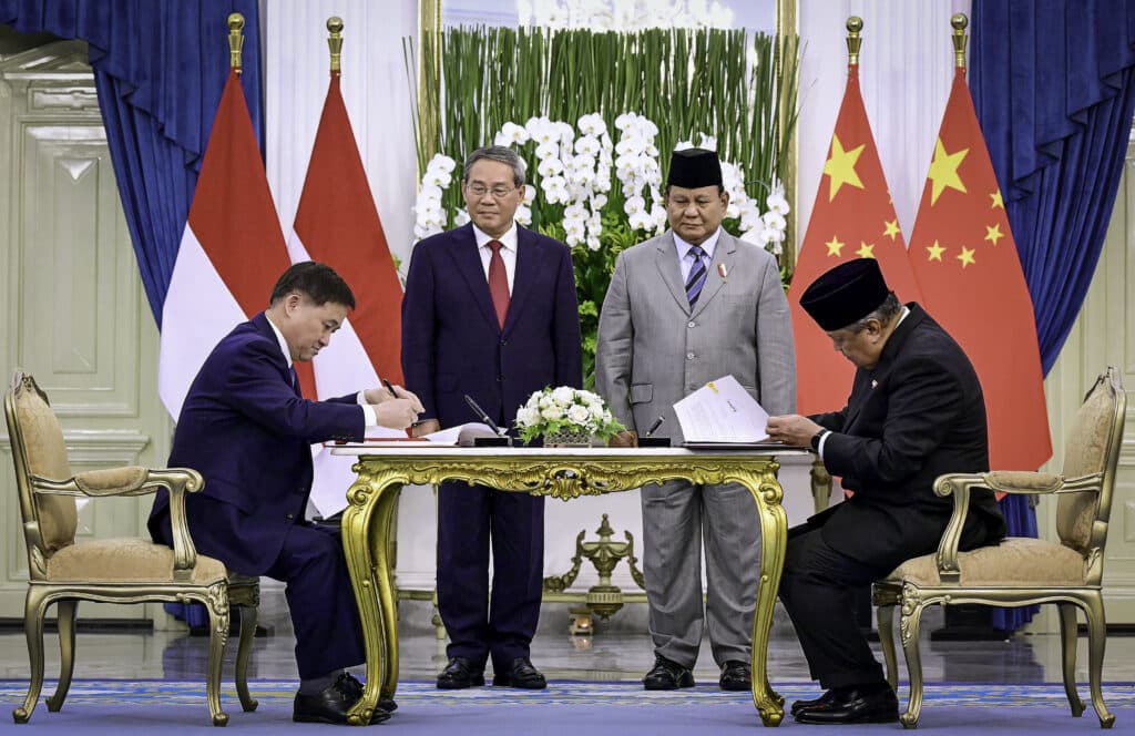 Presiden Prabowo dan Premier Li Qiang Saksikan Penandatanganan 12 Nota Kesepahaman Strategis RI–Tiongkok – Sekretariat Kabinet Republik Indonesia
