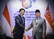 Pererat Hubungan Strategis dengan Singapura, Presiden Prabowo Bertemu PM Wong di Kuala Lumpur – Sekretariat Kabinet Republik Indonesia