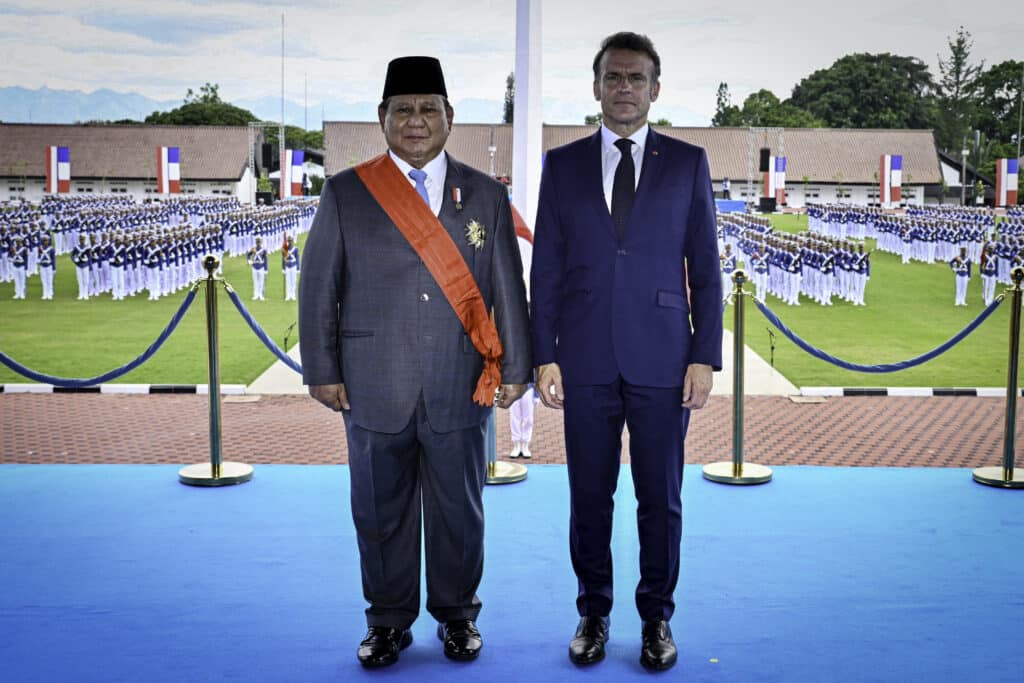 Presiden Macron Anugerahkan Grand Croix de la Légion d’Honneur kepada Presiden Prabowo – Sekretariat Kabinet Republik Indonesia