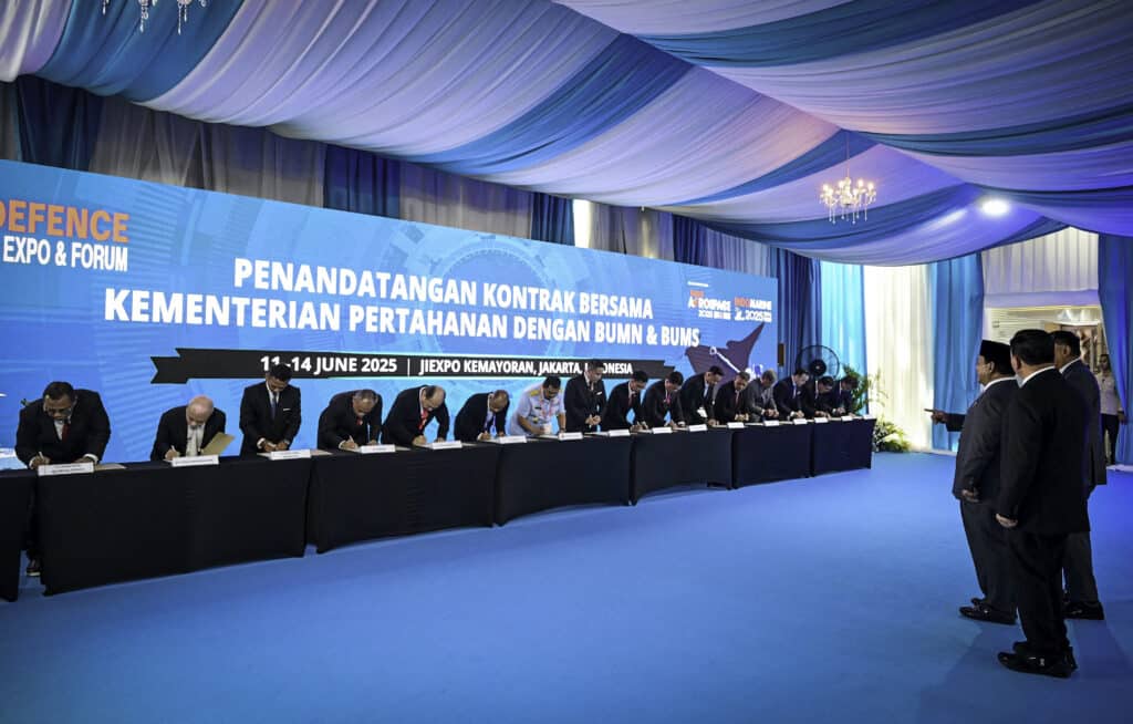 Presiden Prabowo Saksikan Penandatanganan 27 Kontrak Bersama, Tegaskan Komitmen Perkuat Industri Pertahanan Nasional – Sekretariat Kabinet Republik Indonesia