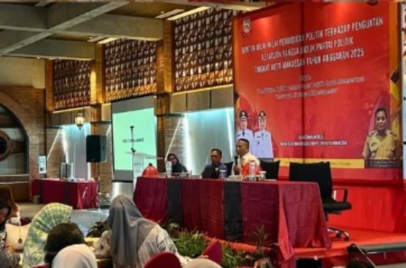 Jadi Pemateri Bimtek Kesbangpol, Anggota DPRD Makassar Ismail Sebut Politik Semestinya Jadi Ruang Integrasi