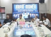 Plt Sekwan Pimpin Kabag dan Kasubag Hadiri Rapat Monev Komisi A DPRD Makassar